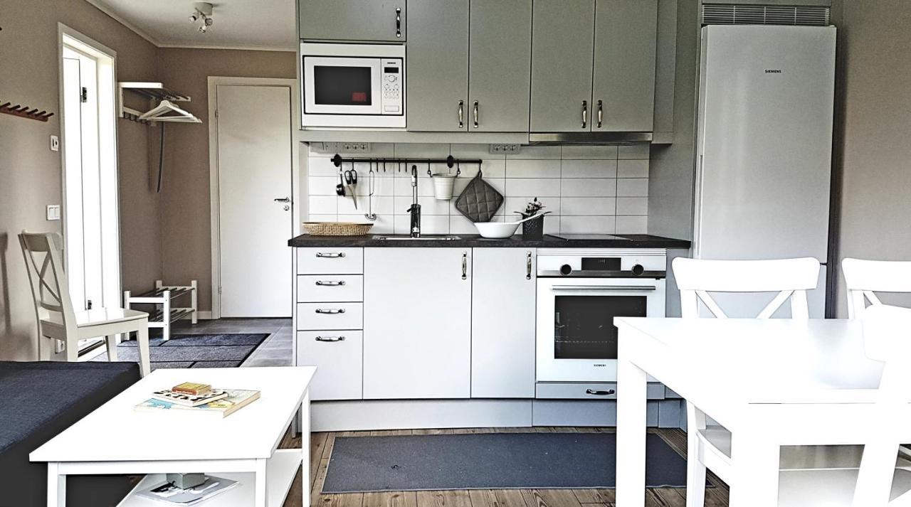 Nybyggd Stuga Intill Skogsbrynet - New Built Cottage Next To The Cowberry Forest Mora Luaran gambar